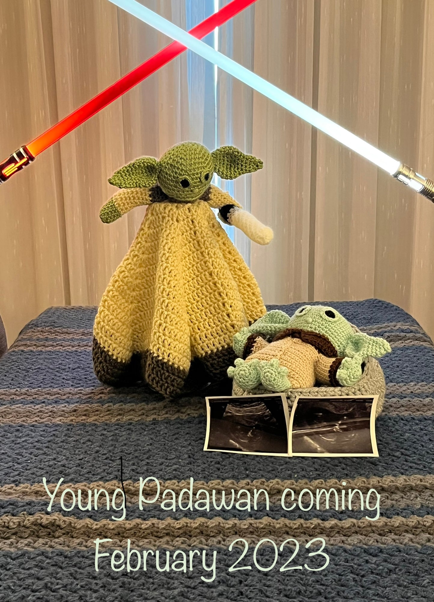 Yoda Security Blanket and Grogu Bassinet